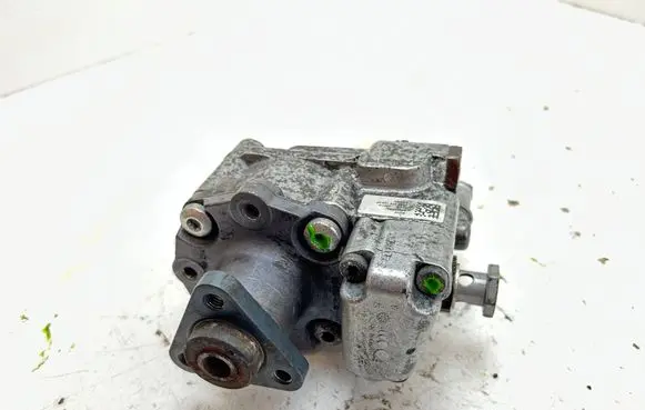 BMW 5 E60 E61 Power steering pump 678084804 7652974109
