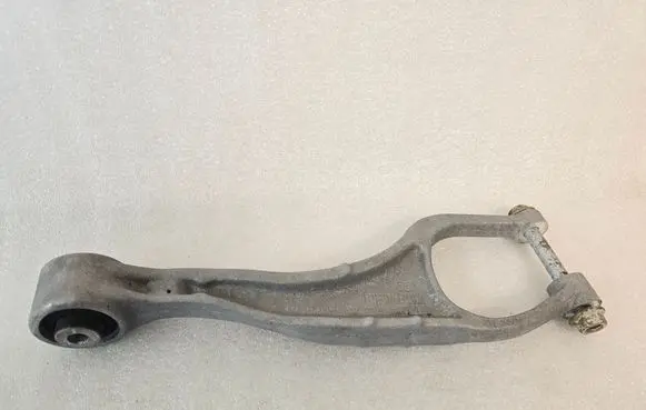 Rear upper control arm/wishbone