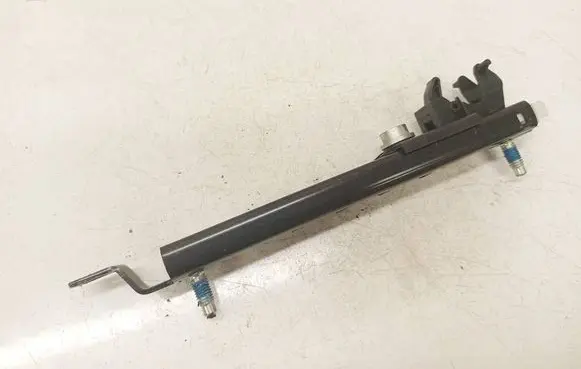 Opel Astra H Seat belt adjustment rail 13166032