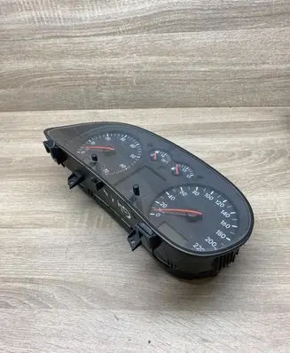Volkswagen Golf IV Speedometer (instrument cluster) 1J0919860 110008773