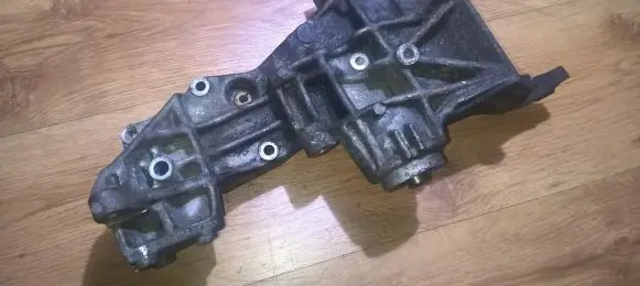 Audi A4 S4 B5 8D Engine mounting bracket 058145523e
