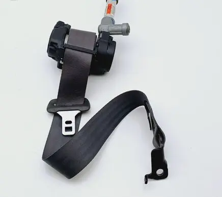 Rear seatbelt