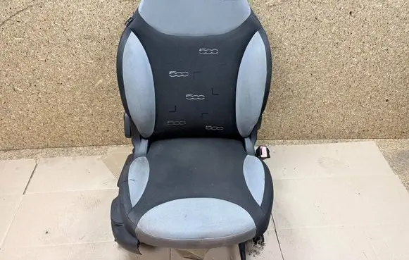 Fiat 500L Front passenger seat 