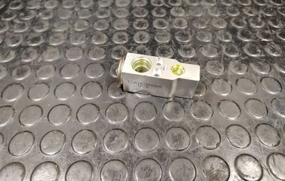 Peugeot 4008 Air conditioning (A/C) expansion valve CSA387B006A