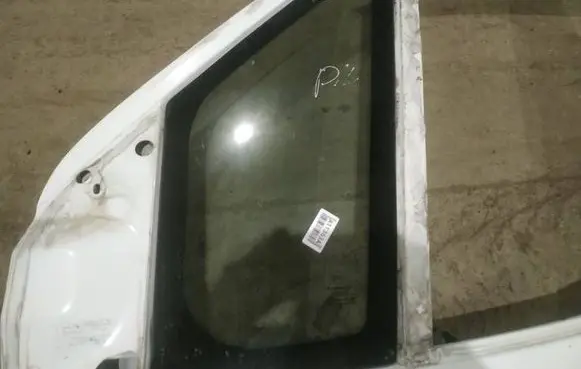 Fiat Ducato Front door vent window glass four-door