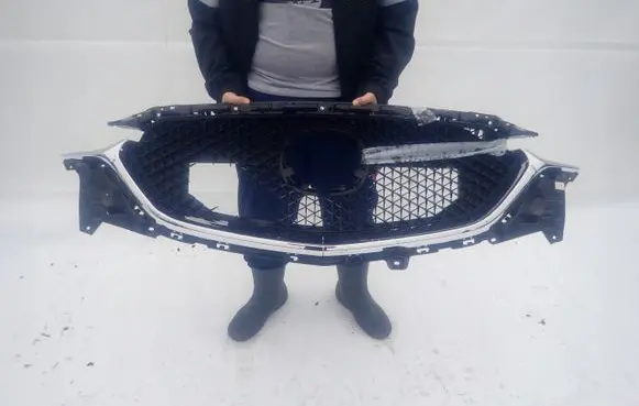 Mazda CX-5 II Front bumper upper radiator grill
