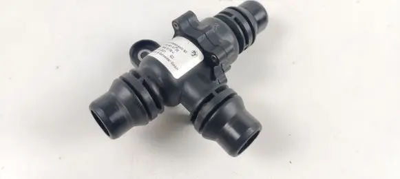 Mercedes-Benz Vito Viano W447 Thermostat A0005010100