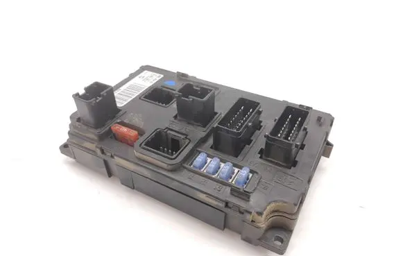 Peugeot 407 Fuse module 9651468180 S120017001H 1501710060646689