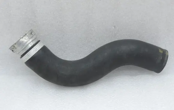Toyota Avensis T250 Intercooler hose/pipe 1734226070 1734226072