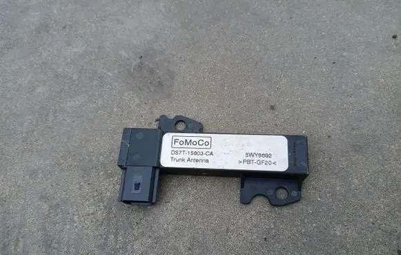 Ford Mondeo MK V Antenna control unit DS7T15603CA