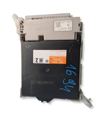 Lexus RX 450H Fuse module 8273048J20 8922148460