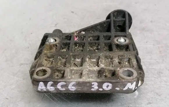 Audi A6 S6 C6 4F Generator/alternator bracket 059903143K