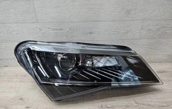 Skoda Superb B8 (3V) Headlight/headlamp 3V1941016B