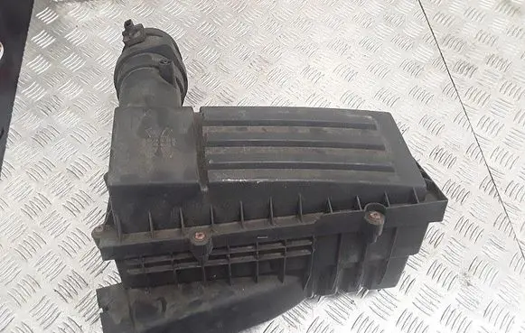 Volkswagen Scirocco Air filter box 3C0129607