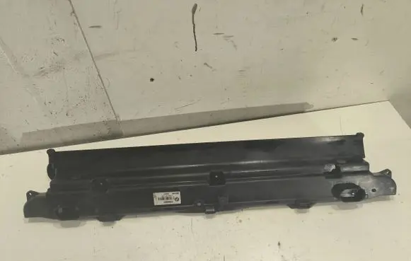 BMW 5 E60 E61 Top upper radiator support slam panel 7519205