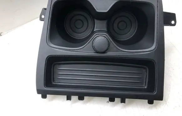 Cup holder front