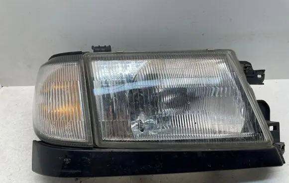 Subaru Forester SF Headlight/headlamp 019110