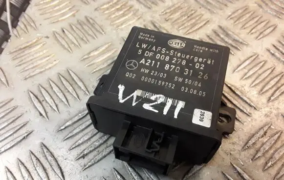 Mercedes-Benz E W211 Light module LCM 2118703126 A2118703126