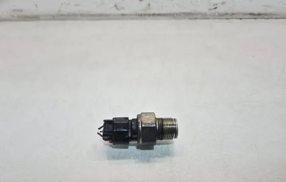 Mazda CX-7 Fuel pressure regulator 
