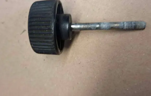 Mercedes-Benz W123 Fuse box cover 