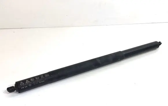 Skoda Octavia Mk4 Shock absorber/damper mounting bracket 5E7827780C