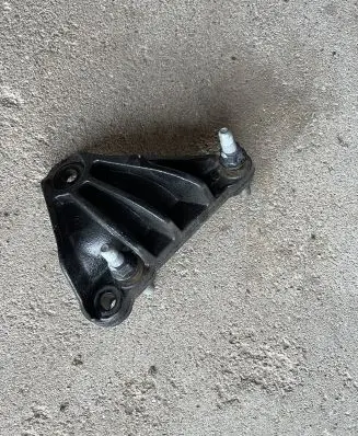 KIA Sportage Engine mounting bracket N9410