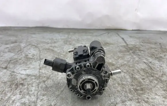 Peugeot 407 Fuel injection high pressure pump A2C20000598