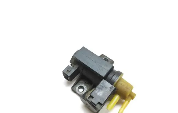 Renault Captur Turbo solenoid valve 8200790180 70181405 14T156