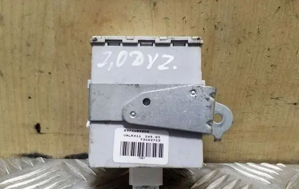 Toyota Corolla E120 E130 Door central lock control unit/module 8974102050 73662712