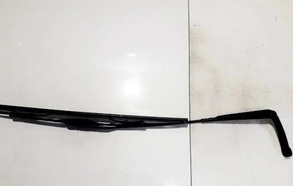 Audi A4 S4 B5 8D Front wiper blade arm 8d1955408b