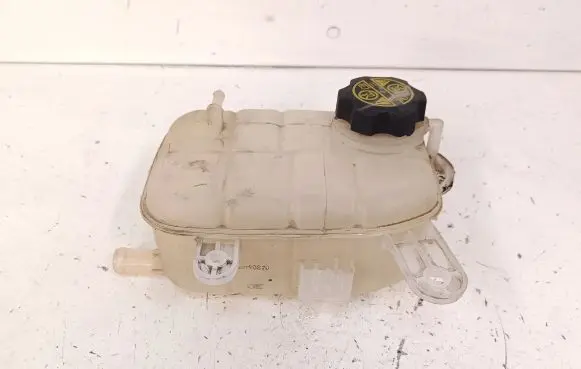 Buick Encore I Coolant expansion tank/reservoir 95380033