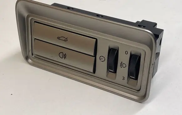 Fog light switch