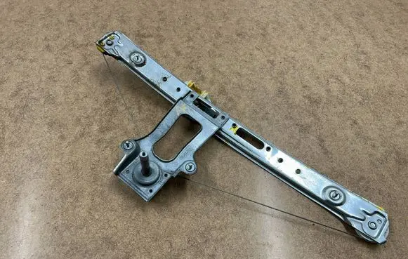 BMW 3 E46 Rear door manual window regulator 51347011205 7011205