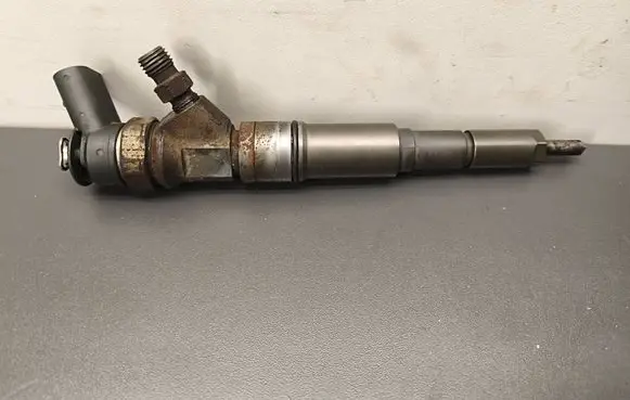 BMW 3 E90 E91 Fuel injector 0445110218 7793836