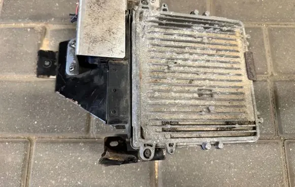 Jeep Grand Cherokee (WK) Engine control unit/module P56044189AI 1039S11172 0281011999