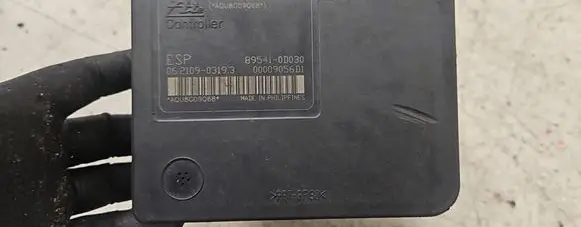 Toyota Yaris ABS Pump 895410D030 06210903193 00009056D1