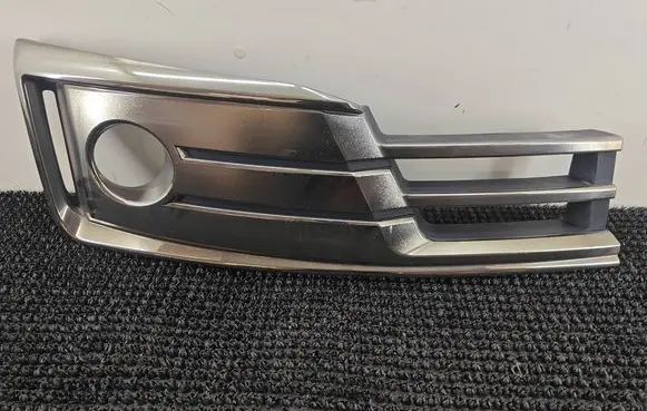 Nissan Serena Front bumper lower grill 622541A23