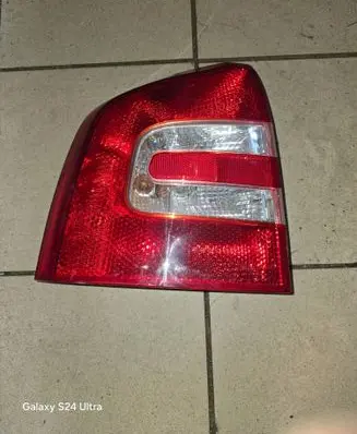 Skoda Octavia Mk2 (1Z) Rear/tail lights 156651912LR 1Z5945111A