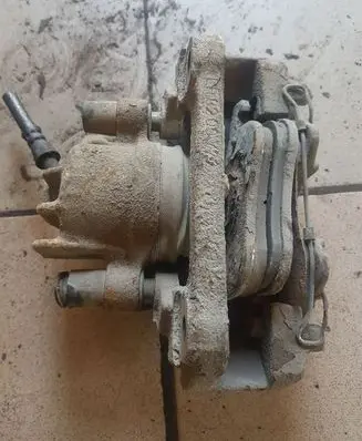 Volvo V70 Front brake caliper