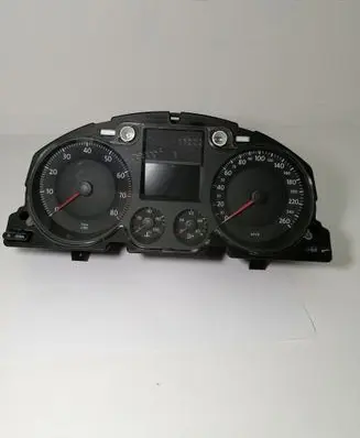 Volkswagen PASSAT B6 Speedometer (instrument cluster) 3C0920853H