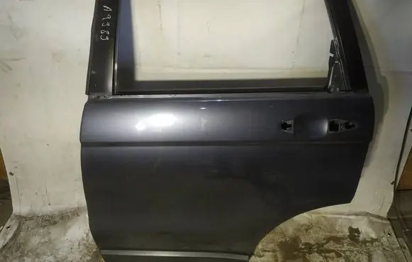 Honda CR-V Rear door melynos