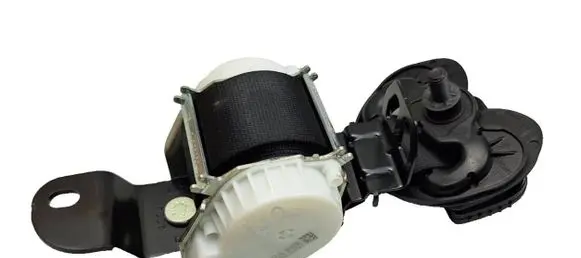 Middle seatbelt (rear)