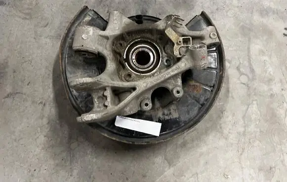 Porsche Cayenne (92A) Rear wheel hub spindle/knuckle 