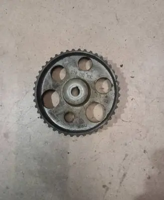 Volkswagen Multivan T4 Fuel pump gear (pulley) 028130111C