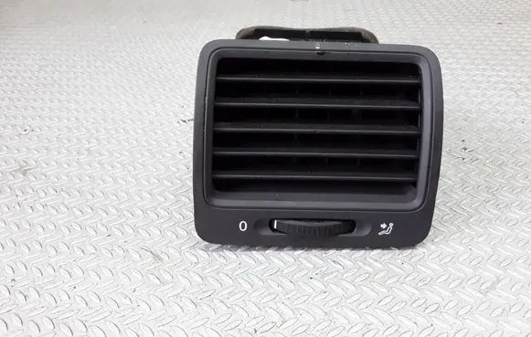 Volkswagen Golf V Dashboard side air vent grill/cover trim 1K0819710
