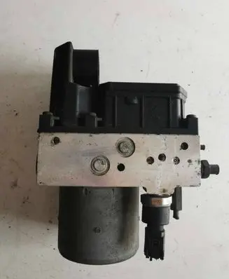 Toyota Corolla E120 E130 ABS Pump 0265950132