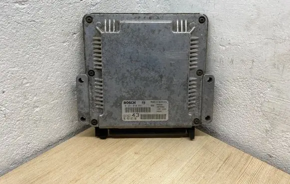 Peugeot 607 Engine control unit/module 9645987180 EDC15C2 0281010933