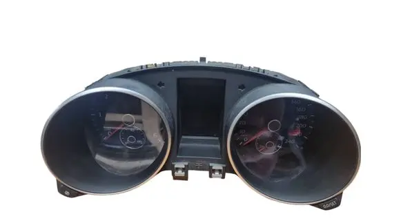 Volkswagen Golf VI Speedometer (instrument cluster) 5K0920860J