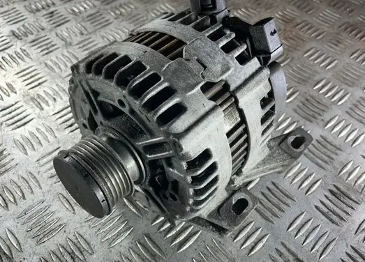 Volvo C30 Generator/alternator 30773111
