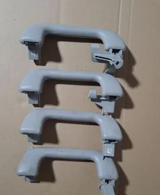 Toyota Avensis T250 A set of handles for the ceiling 00000